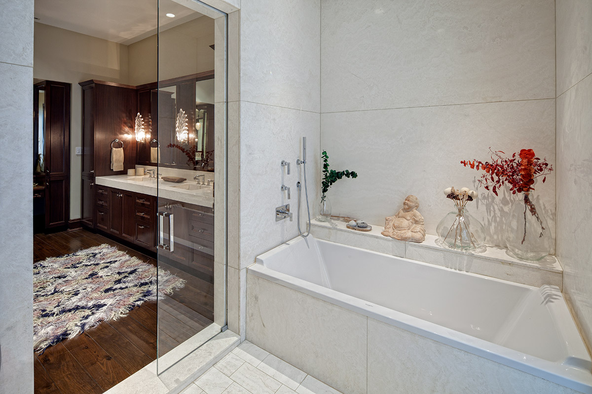 Gold Coast Home master bath