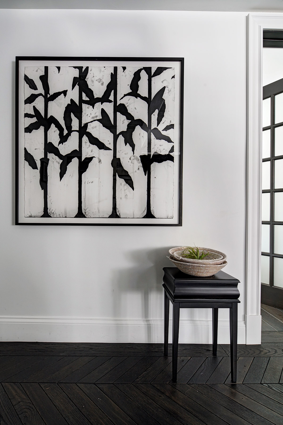 Gold Coast Penthouse hallway vignette